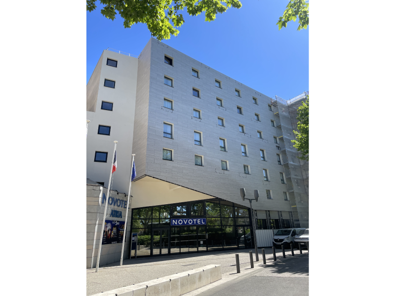 Bardage extérieur : Tout ce qu'il faut savoir sur les matériaux, isolation, pose, entretien